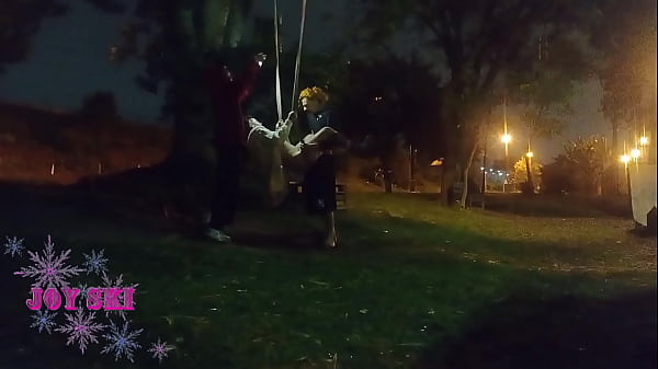 chamei dois amigos pra gravar putaria em publico