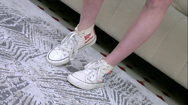 FIRST INTERRACIAL GANGBANG! 18yo beautiful teen Skully Flow gets fucked by three black cocks EKS144